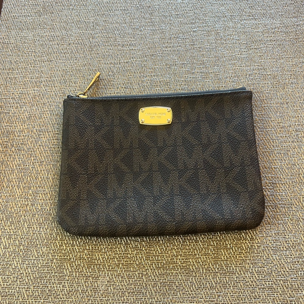 Michale Kors belted bag